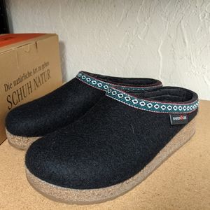 Haflinger Grizzly Clogs